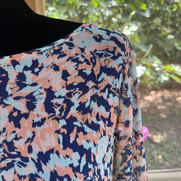 Club Monaco Blue And Pink 100% Silk Blouse Size XS - Picture 6 of 8